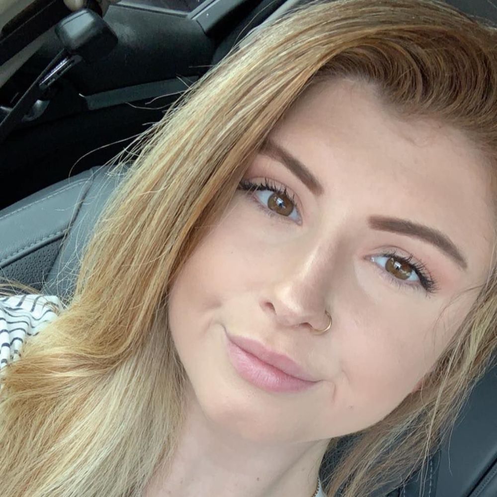 Meet your Posher, Casey